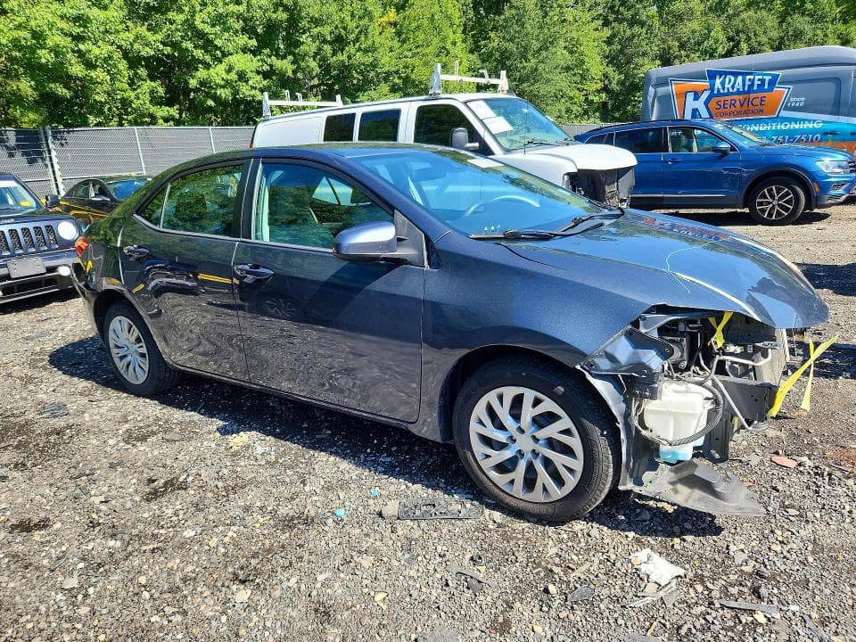 2017 TOYOTA COROLLA LE 4