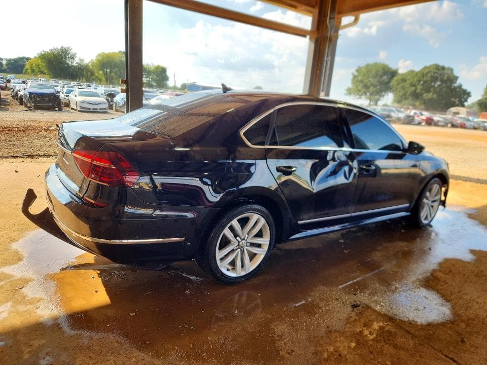 2017 VOLKSWAGEN PASSAT SE 3