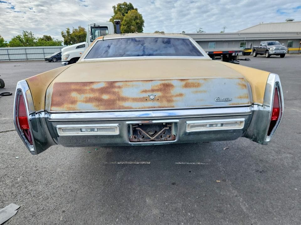 1972 CADILLAC DEVILLE 6