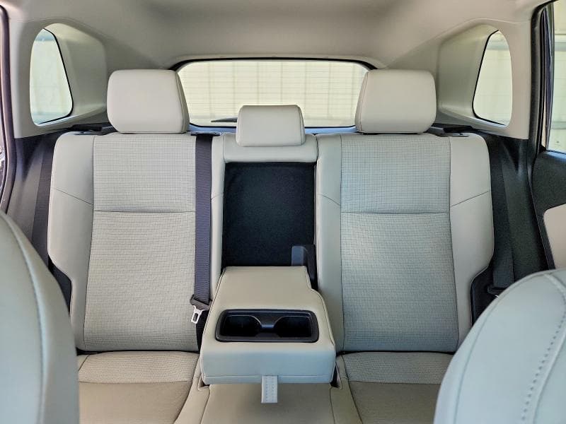 2026 TOYOTA RAV4 XLE PREMIUM 10