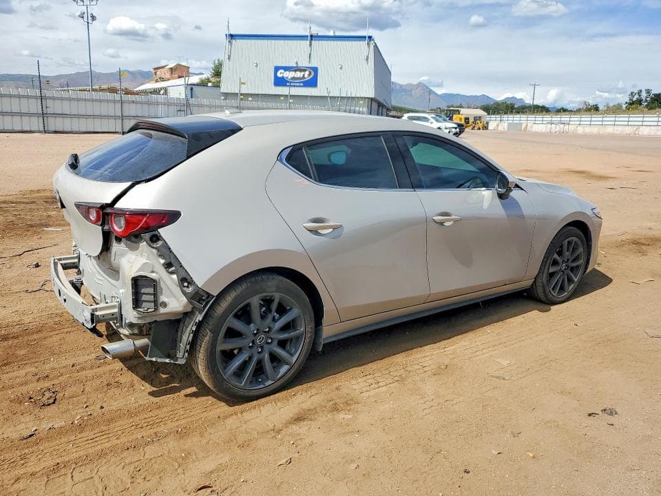 2026 MAZDA 3 PREMIUM 3