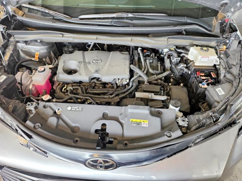 2026 TOYOTA SIENNA LE 12