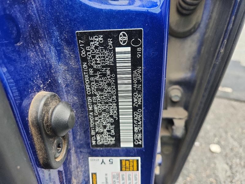 2017 TOYOTA PRIUS TWO 12