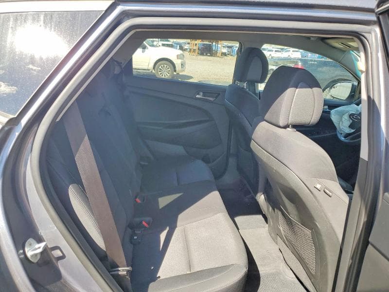2017 HYUNDAI TUCSON SE 10