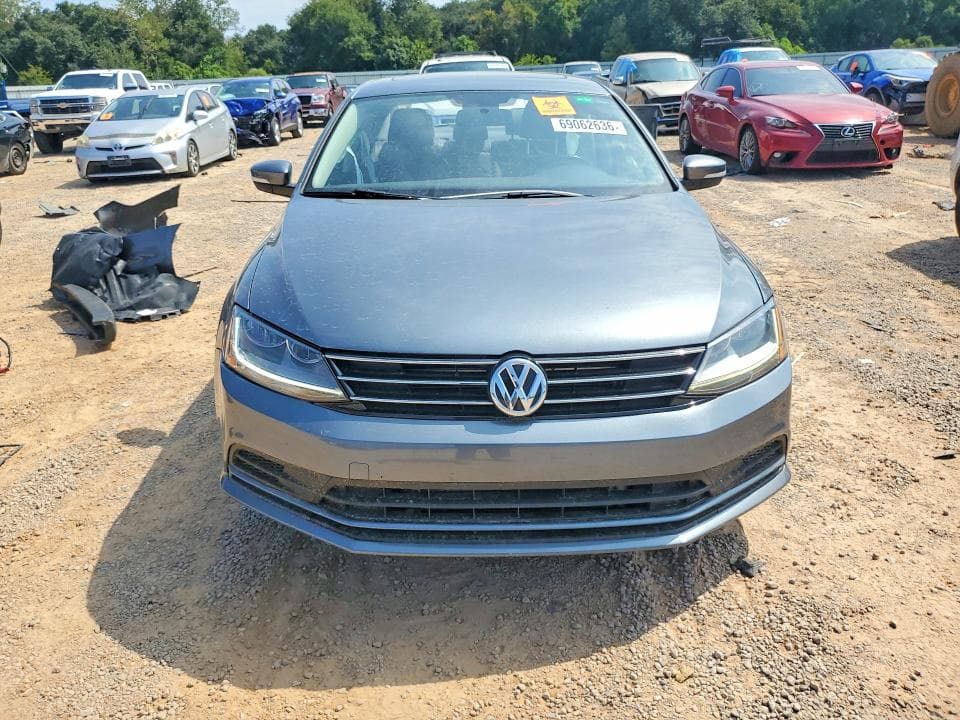 2017 VOLKSWAGEN JETTA SE 5