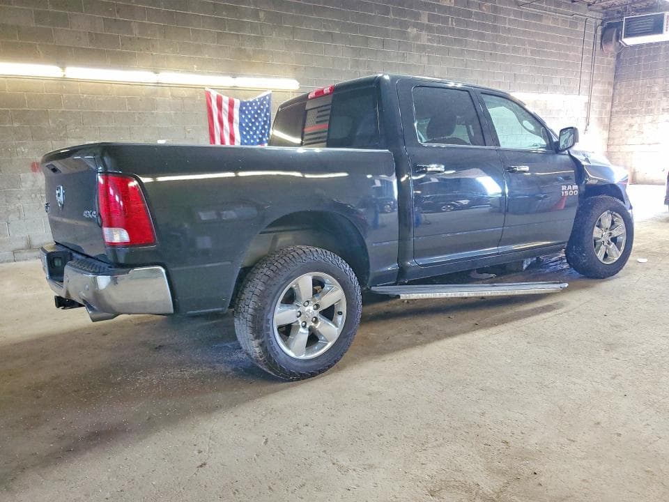 2017 RAM 1500 SLT 3