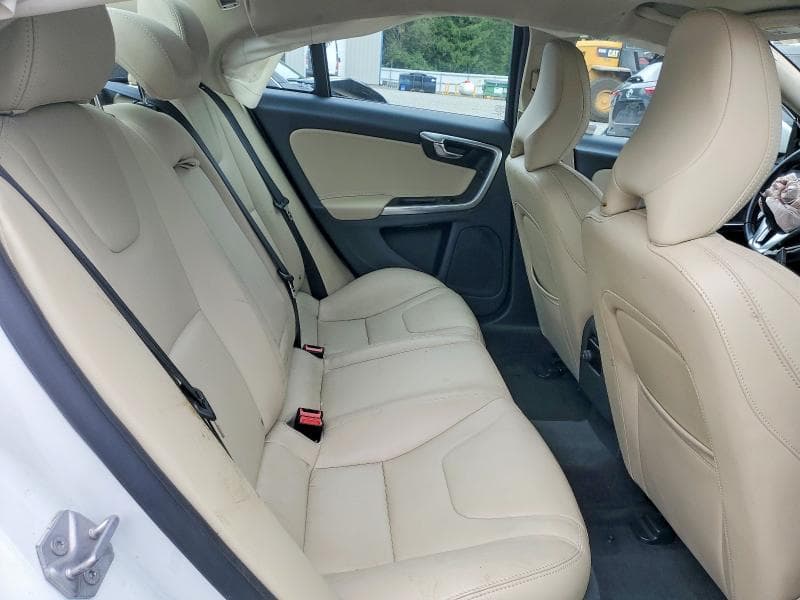 2017 VOLVO S60 DYNAMIC 10