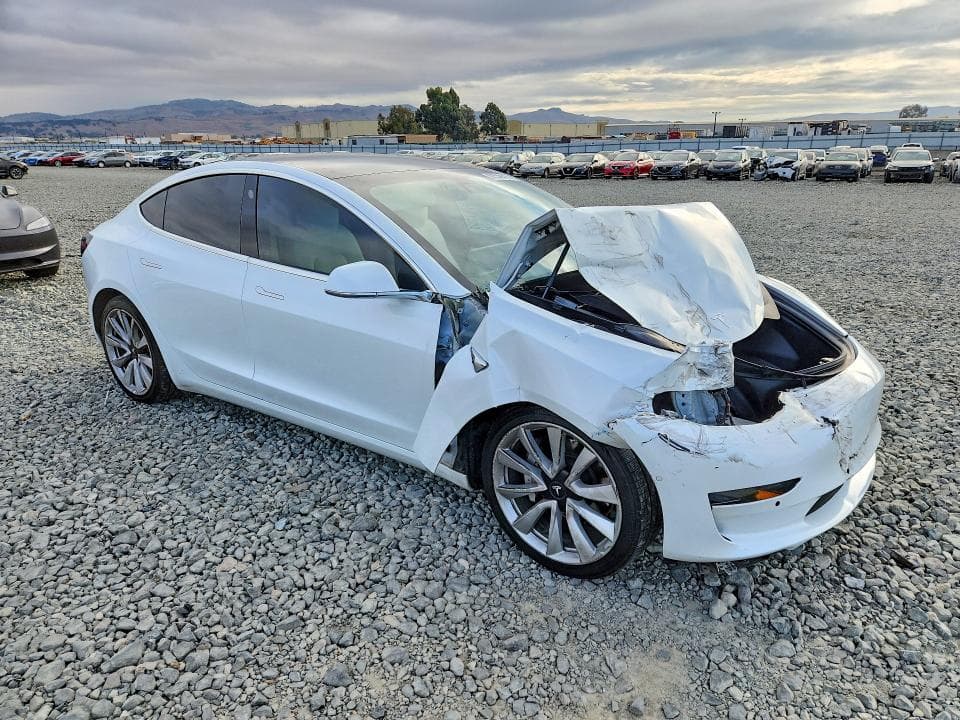 2019 TESLA MODEL 3 4