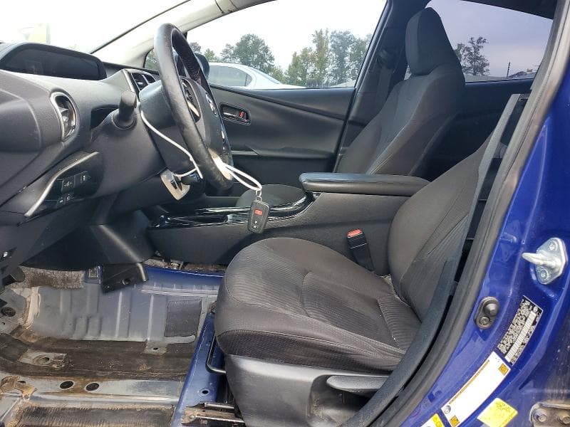 2017 TOYOTA PRIUS THREE 7