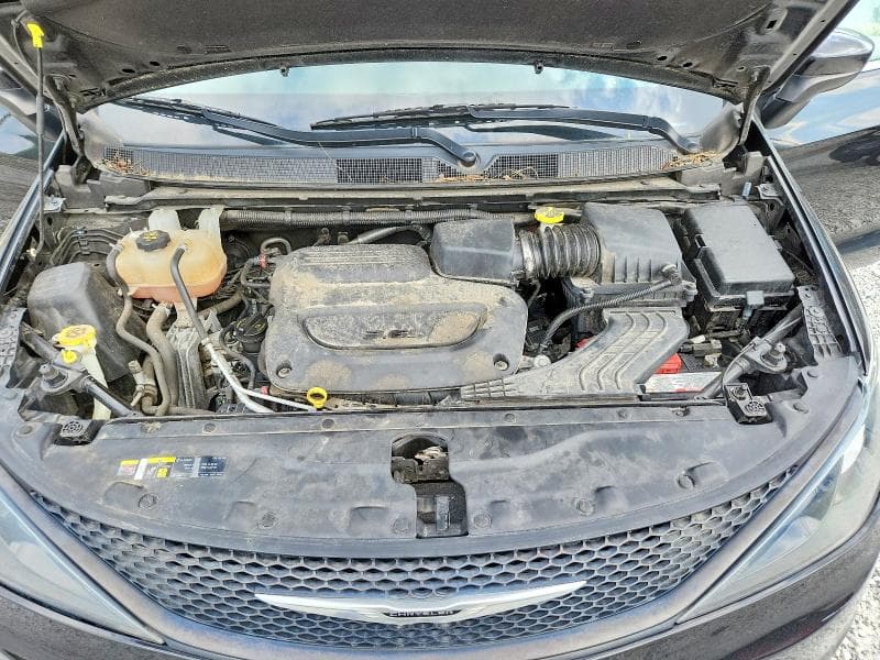 2022 CHRYSLER VOYAGER LX 12