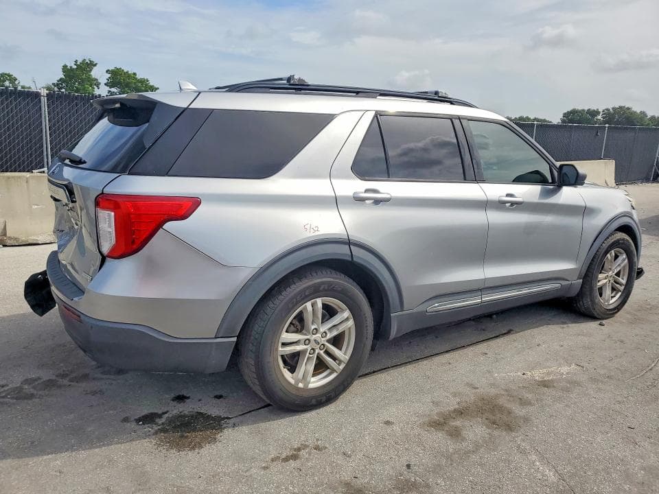 2020 FORD EXPLORER XLT 3