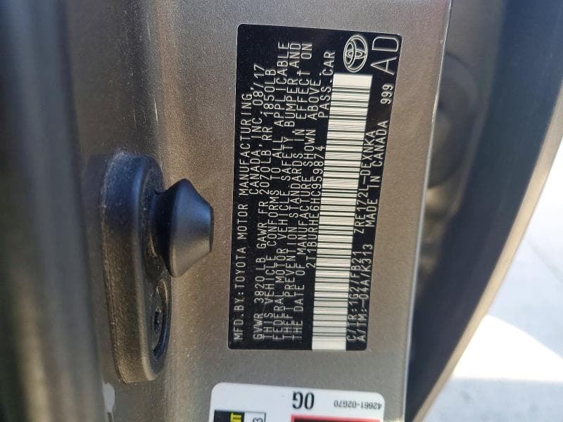 2017 TOYOTA COROLLA LE 13