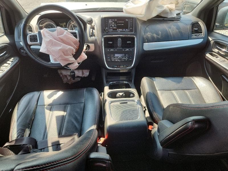 2017 DODGE GRAND CARAVAN GT 8