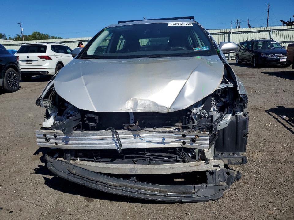 2021 TOYOTA PRIUS LE 5