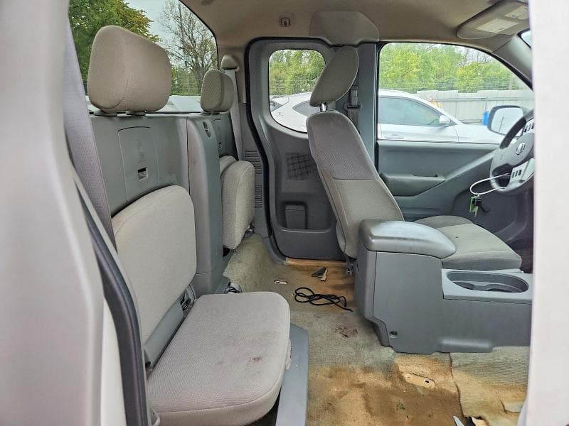 2018 NISSAN FRONTIER S 10