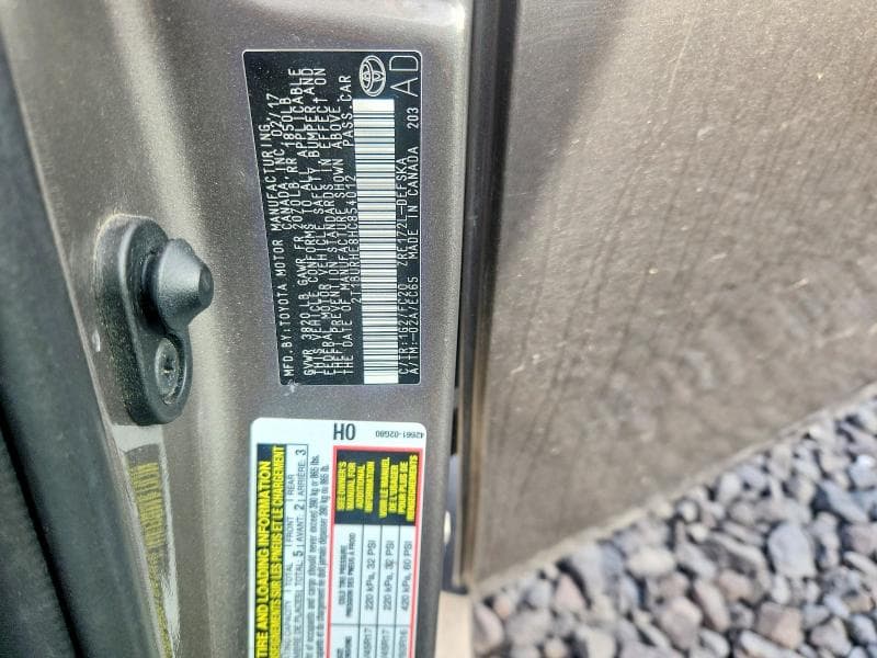 2017 TOYOTA COROLLA SE 12