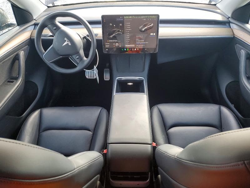 2023 TESLA MODEL Y 8