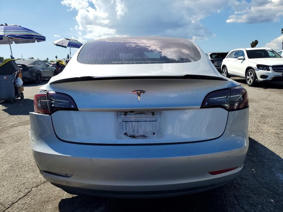 2018 TESLA MODEL 3 6