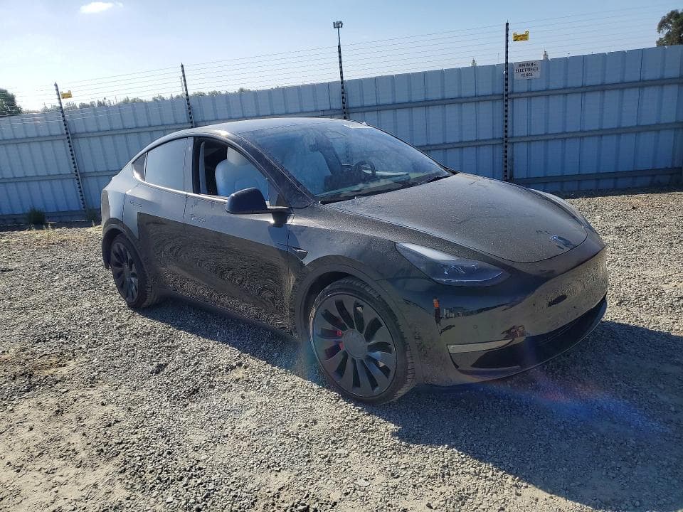 2022 TESLA MODEL Y 4