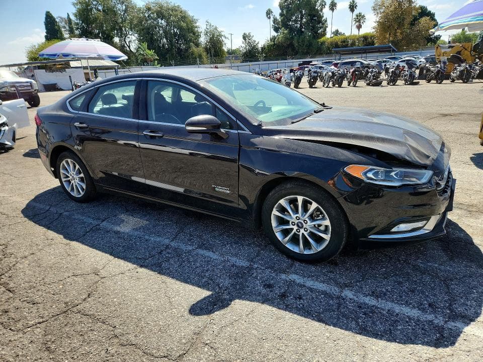 2017 FORD FUSION SE PHEV 4