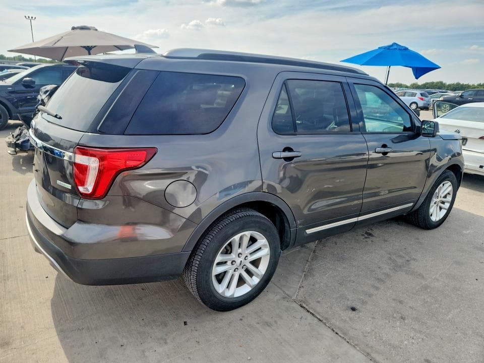 2017 FORD EXPLORER XLT 3