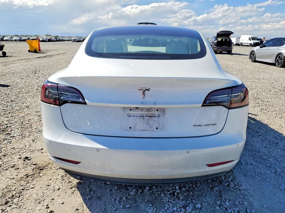 2018 TESLA MODEL 3 6