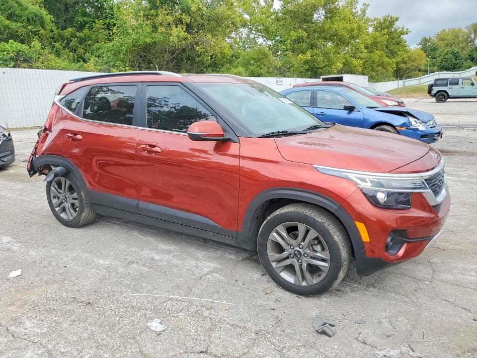 2021 KIA SELTOS S 4