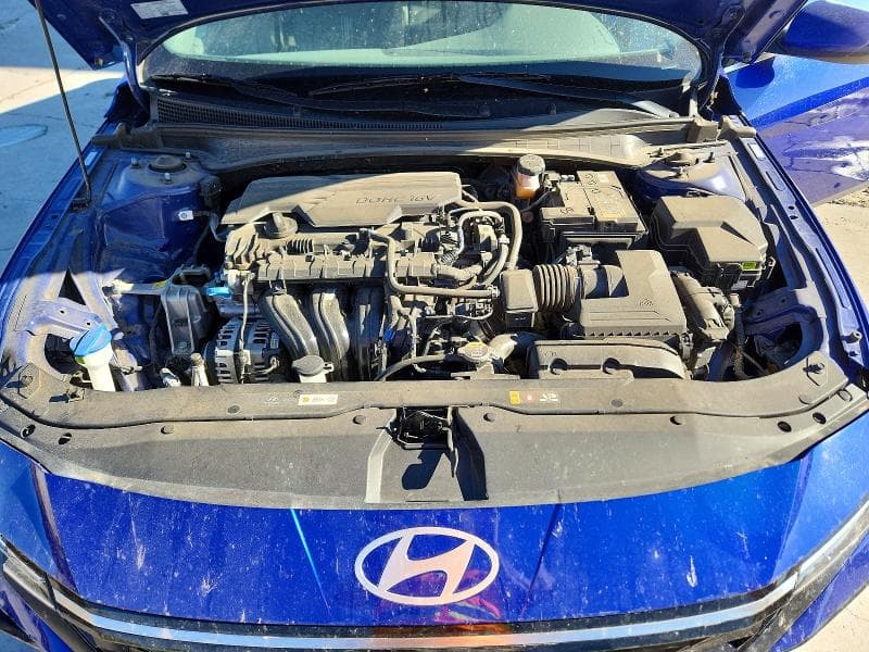 2025 HYUNDAI ELANTRA SEL 11