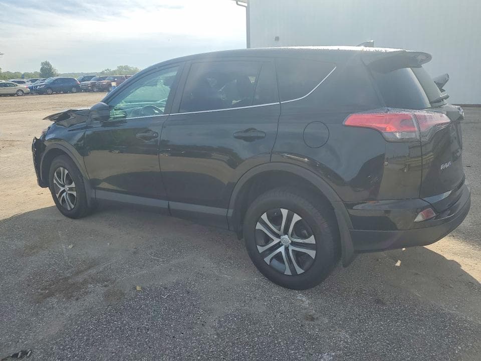 2018 TOYOTA RAV4 LE 2