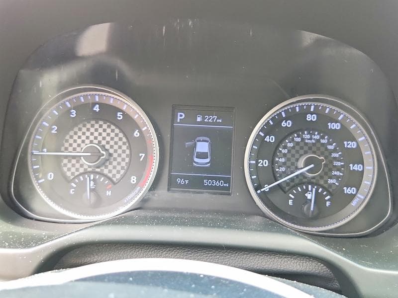 2020 HYUNDAI ELANTRA SEL 9