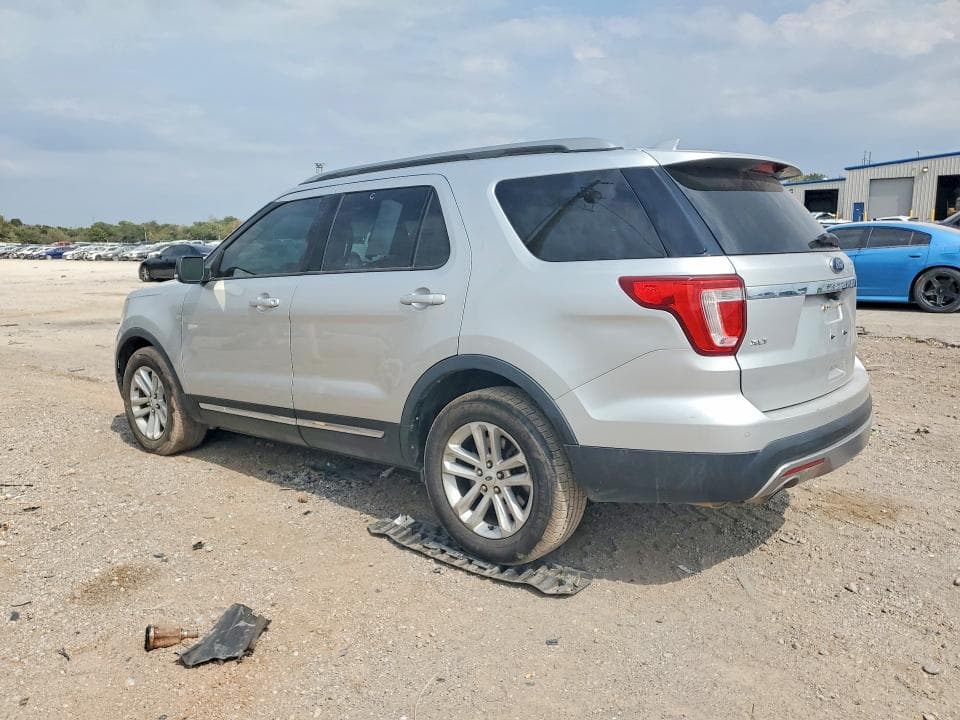 2017 FORD EXPLORER XLT 2