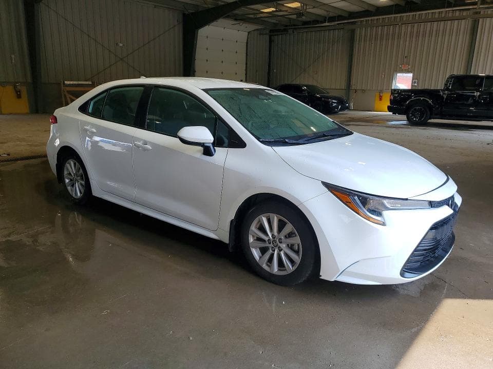 2026 TOYOTA COROLLA LE 4