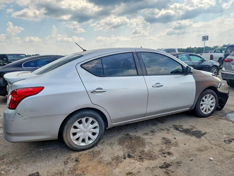 2019 NISSAN VERSA SV 3