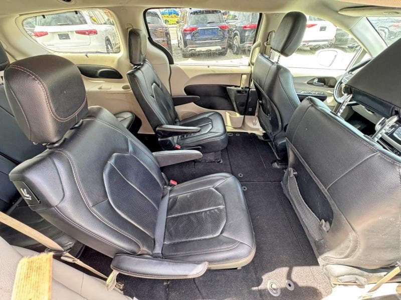 2019 CHRYSLER PACIFICA TOURING L 6