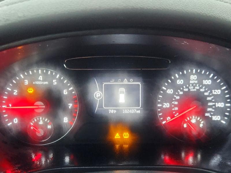 2017 KIA SORENTO LX 9