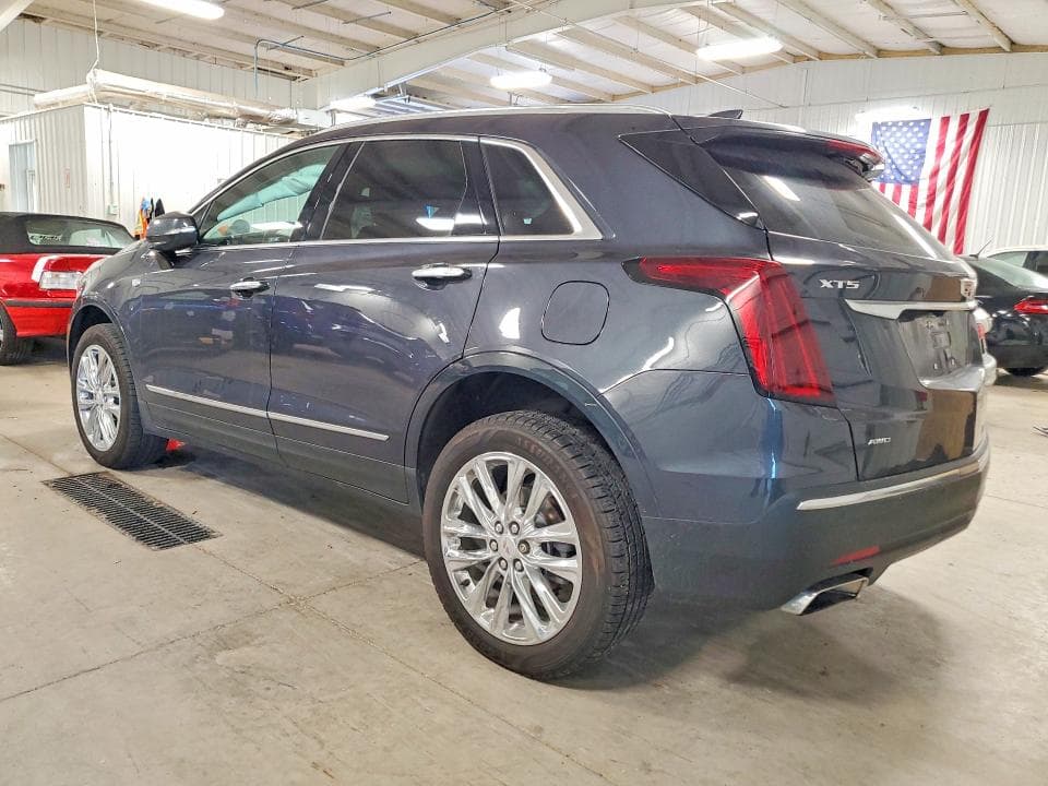 2021 CADILLAC XT5 LUXURY 2