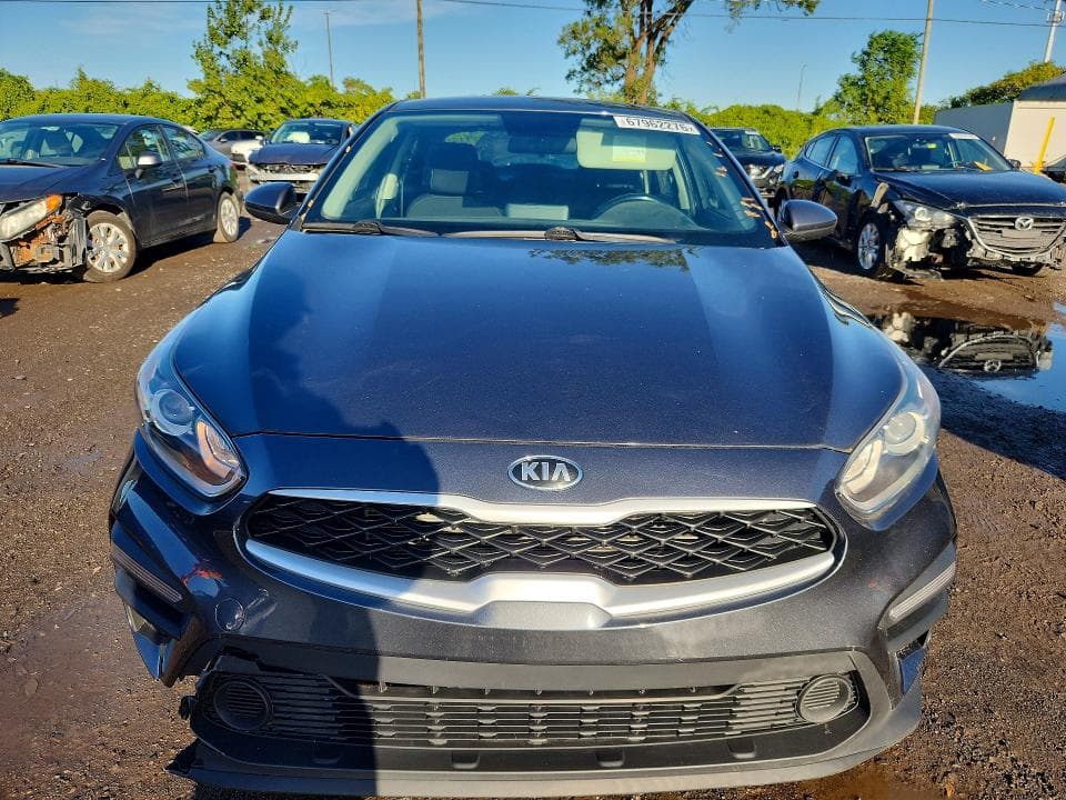 2021 KIA FORTE FE 5