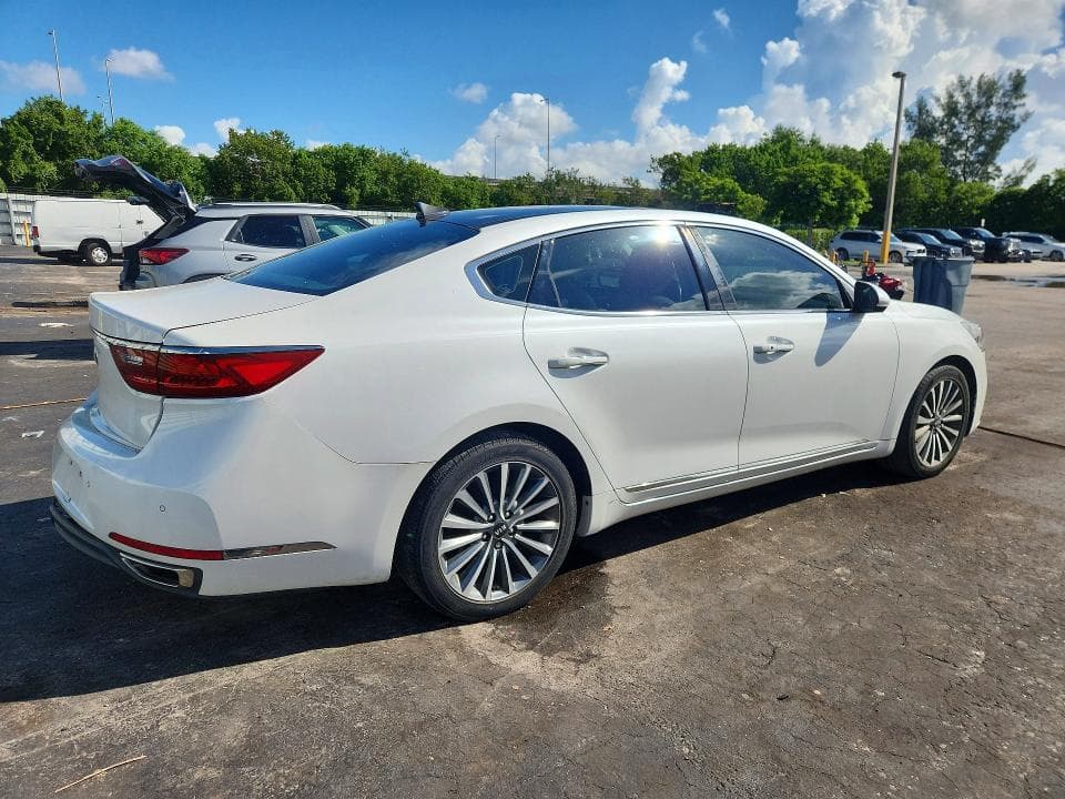 2017 KIA CADENZA PREMIUM 3