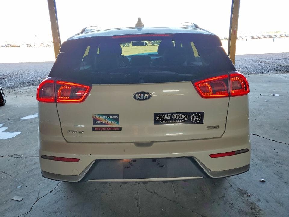 2019 KIA NIRO LX 6