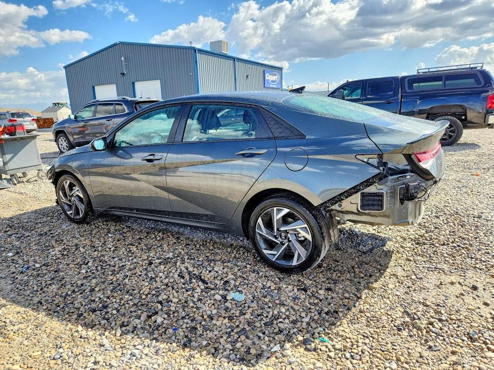 2025 HYUNDAI ELANTRA SEL SPORT 2