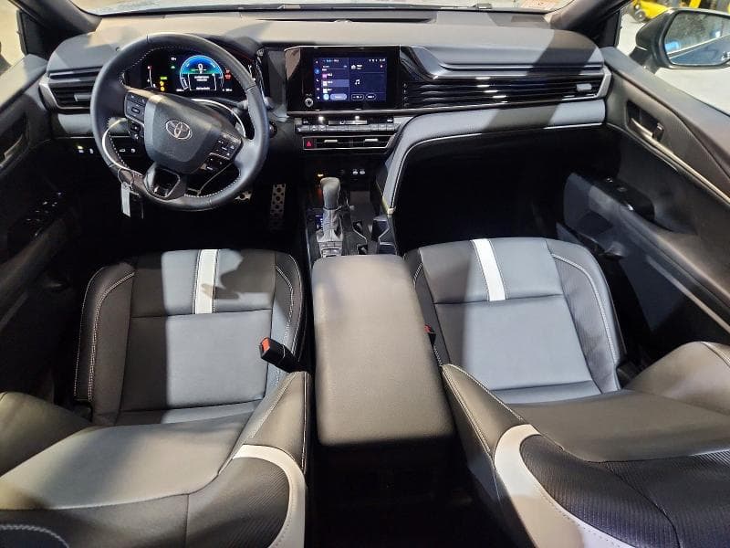 2026 TOYOTA CAMRY SE 8