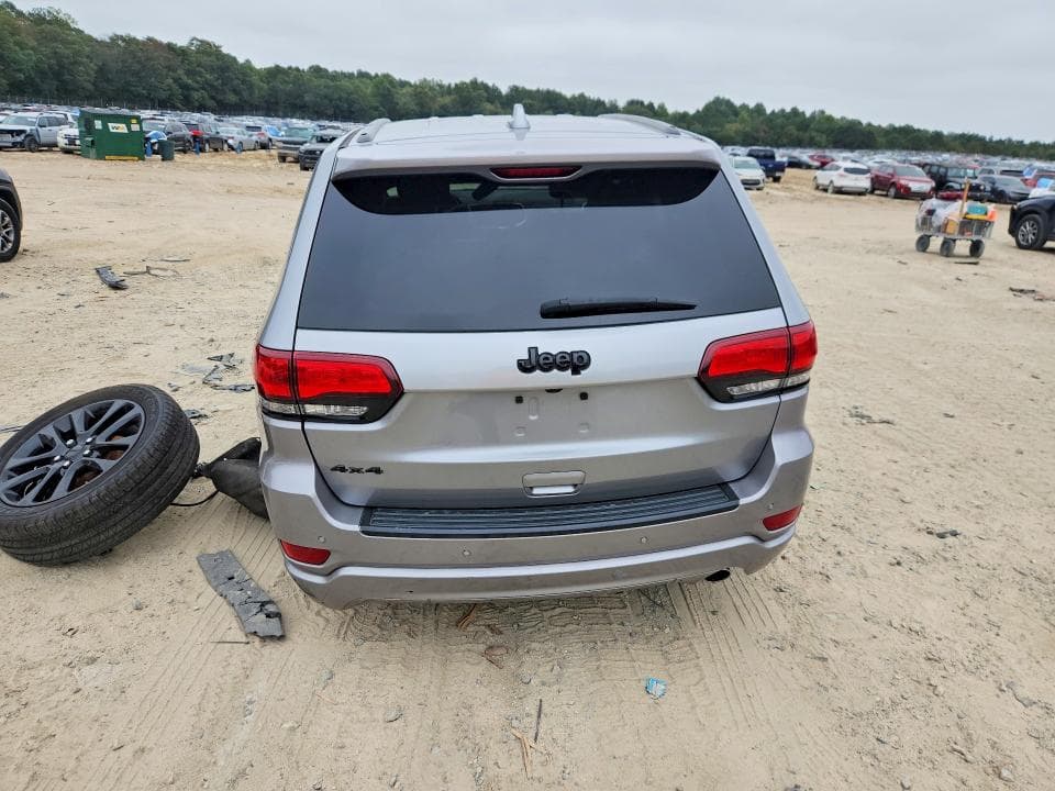 2020 JEEP GRAND CHEROKEE LAREDO 6