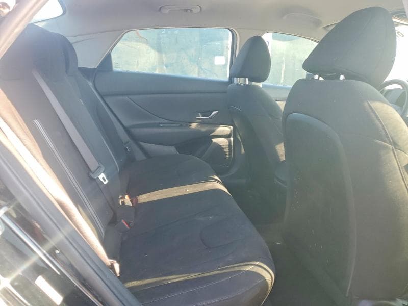 2022 HYUNDAI ELANTRA SEL 10