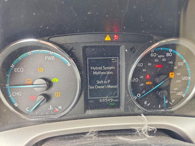 2017 TOYOTA RAV4 HV LIMITED 9