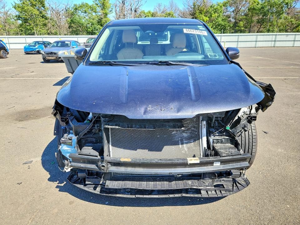 2024 KIA CARNIVAL LX 5