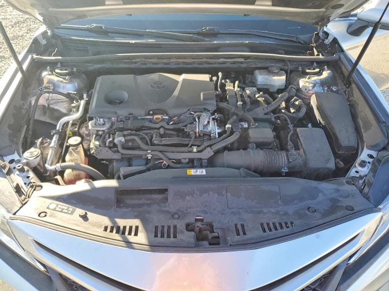 2020 TOYOTA CAMRY SE 11