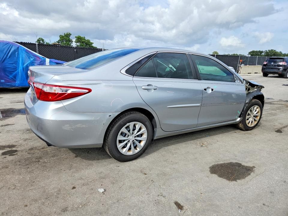 2017 TOYOTA CAMRY LE 3