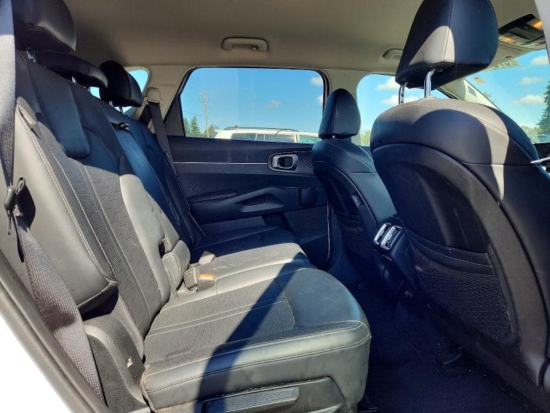 2024 KIA SORENTO S 11