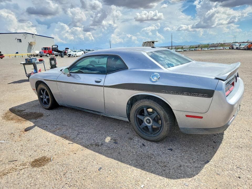 2018 DODGE CHALLENGER SXT 2