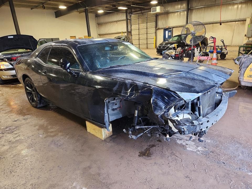 2017 DODGE CHALLENGER SXT 4
